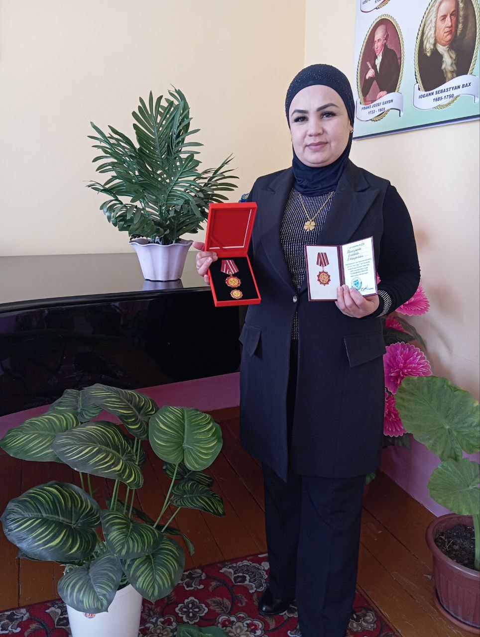 Mustaqil Davlatlar Hamdo‘stligi (MDH)  tomonidan “O‘Z KASBINING FIDOIYSI “ deb nomlangan  Xalqaro ilmiy va amaliy ko‘rik-tanlovi o‘tkazildi.