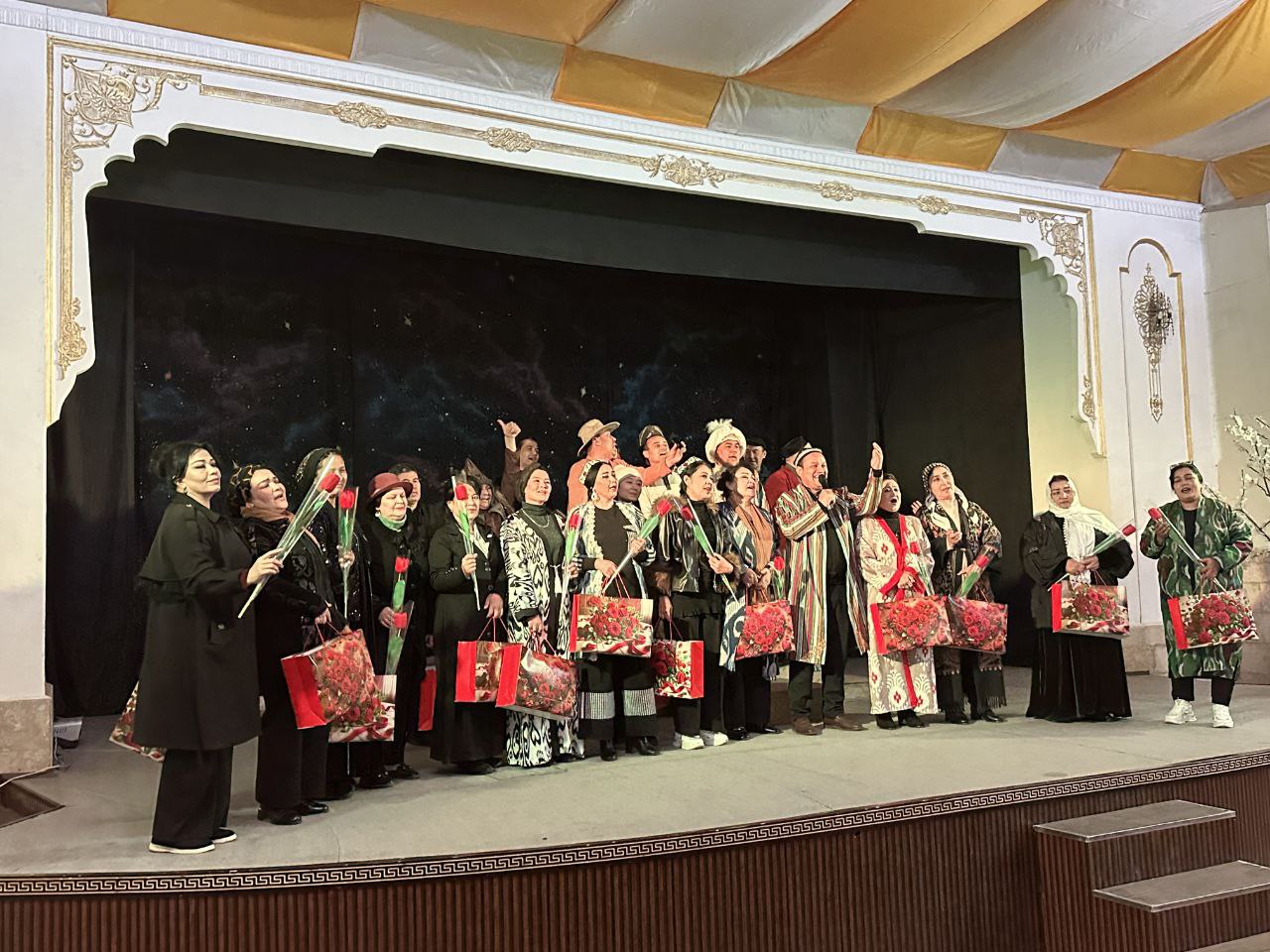 Sen baribir muqaddassan, muqaddas ayol!