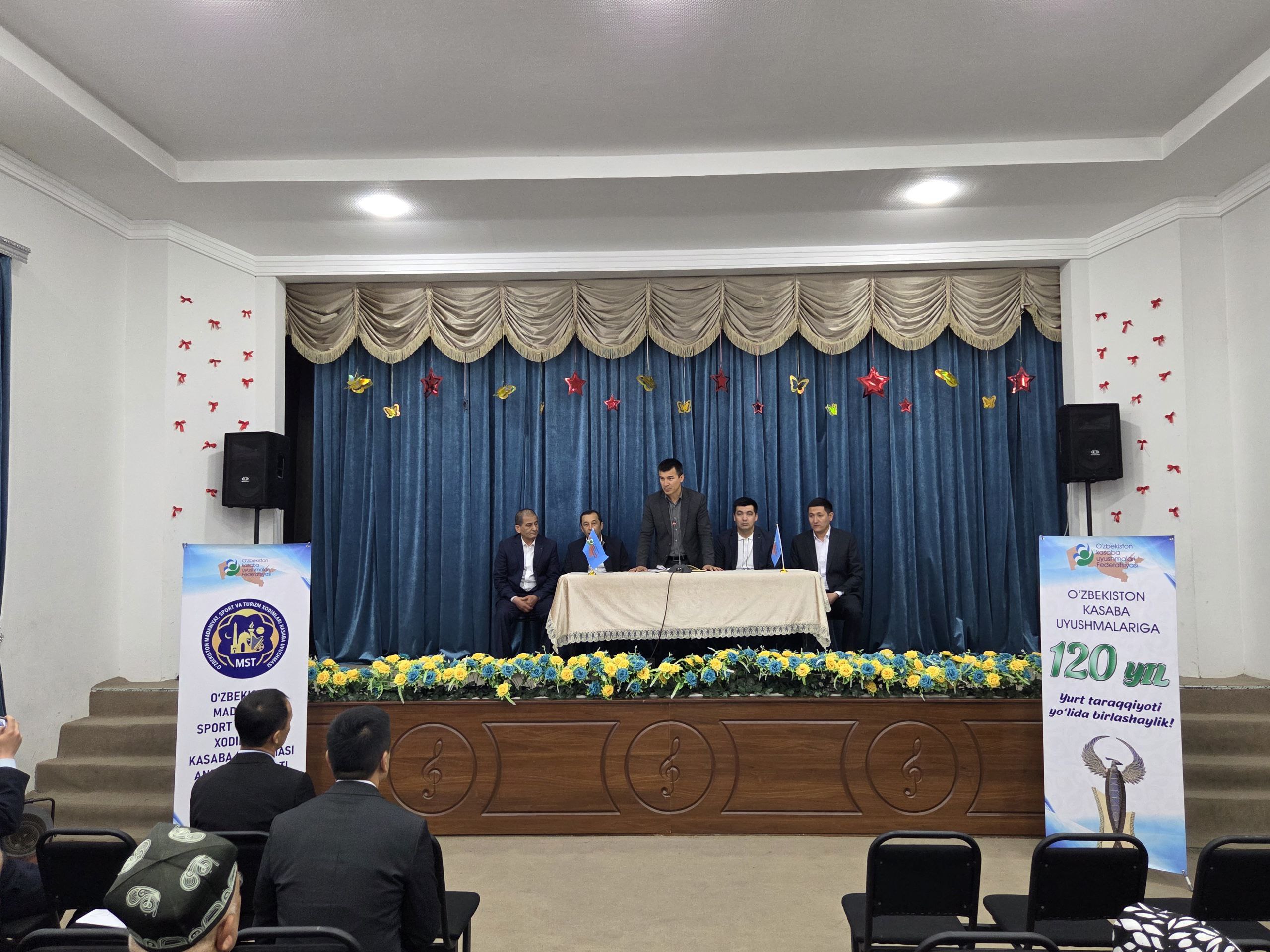 Kuni kecha Andijon viloyati madaniyat boshqarmasi tasarrufidagi T.Sodiqov nomli 7-musiqaga ixtisoslashtirilgan maktab-internatida  navbatdagi yig‘ilish bo‘lib o‘tdi.