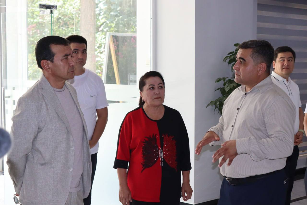Vazir Ozodbek Nazarbekov Andijonda madaniyat va san’at sohasidagi loyihalar bilan tanishdi